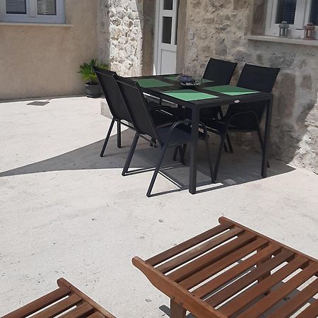 דירות Buici  Little Stone House מראה חיצוני תמונה