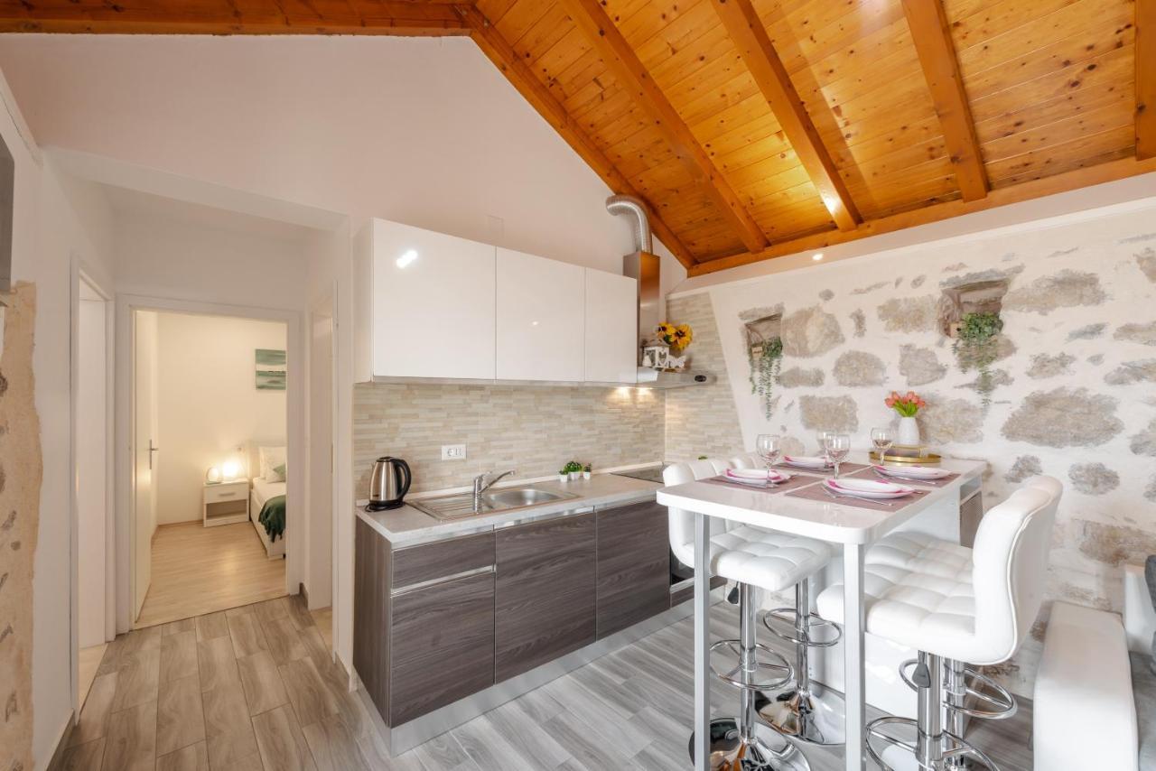 דירות Buici  Little Stone House מראה חיצוני תמונה