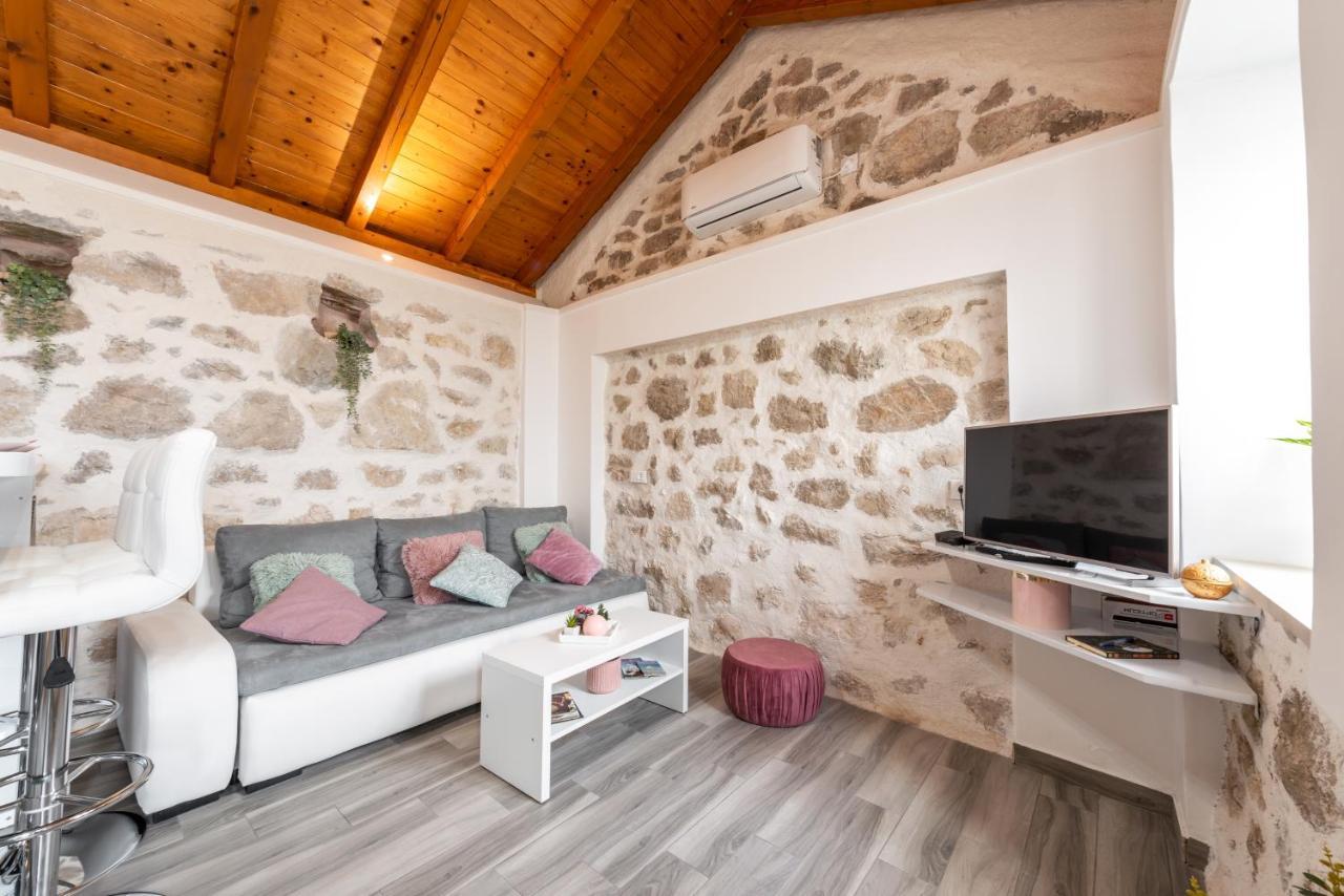 דירות Buici  Little Stone House מראה חיצוני תמונה