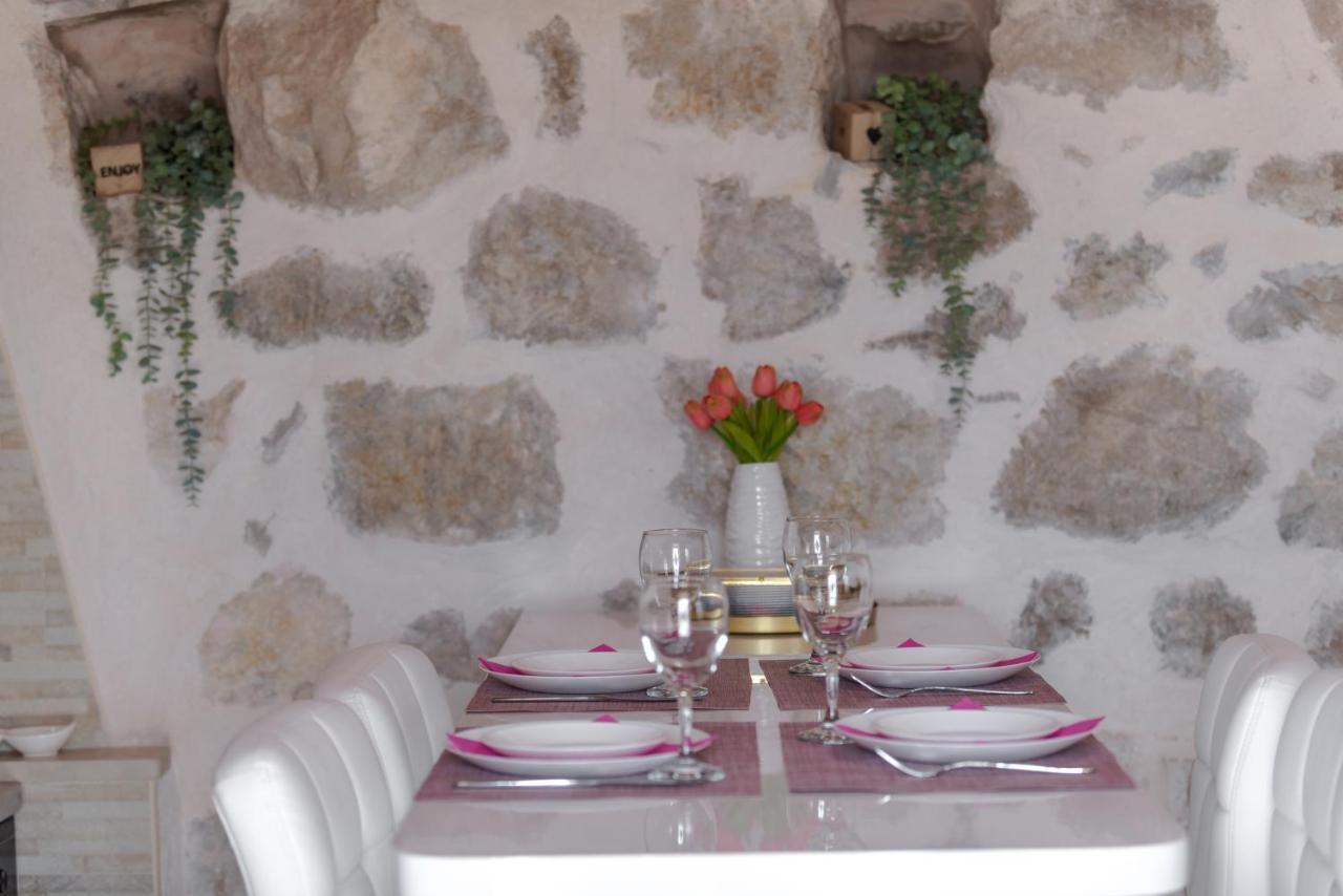 דירות Buici  Little Stone House מראה חיצוני תמונה