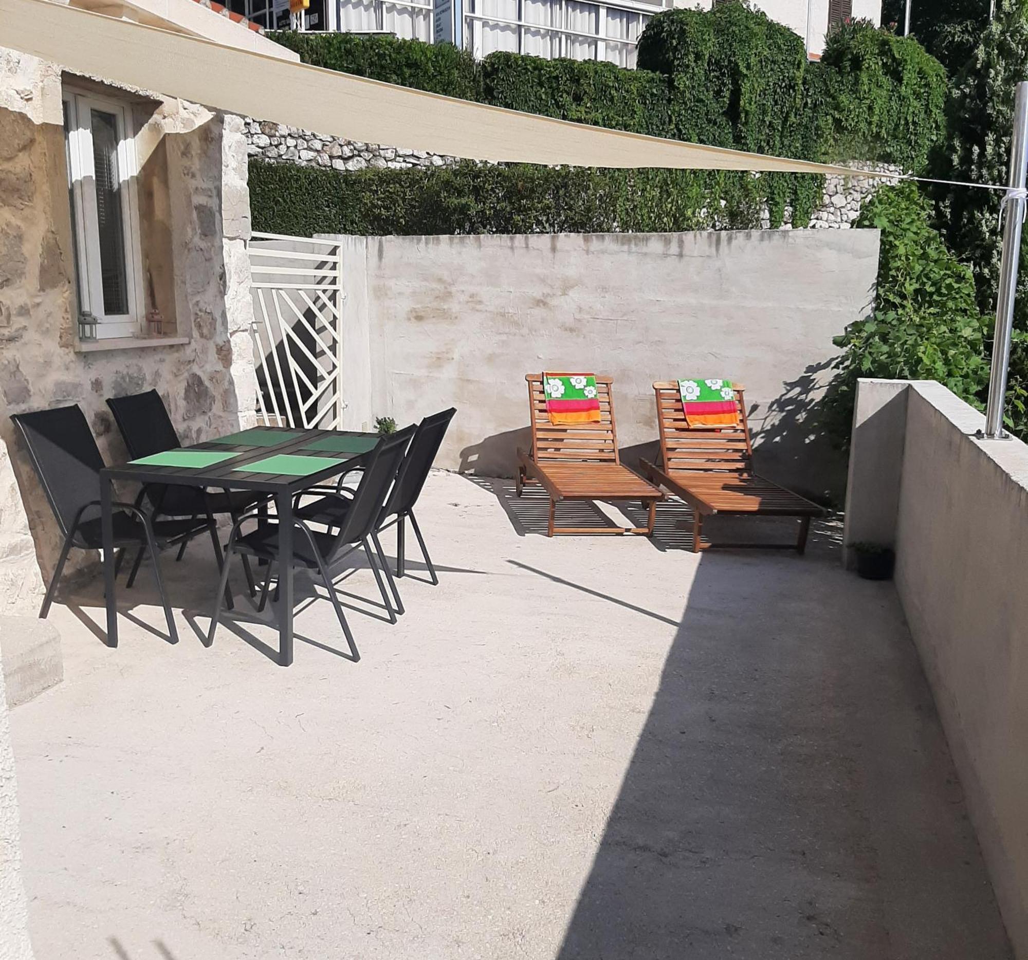 דירות Buici  Little Stone House מראה חיצוני תמונה
